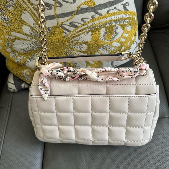 Michael Kors Quilted Chain Shoulder Bag Elegant Great Buy - Picture 16 of 16